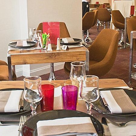 Logis Hotel De France Restaurant Le Lucullus Монморійон Екстер'єр фото