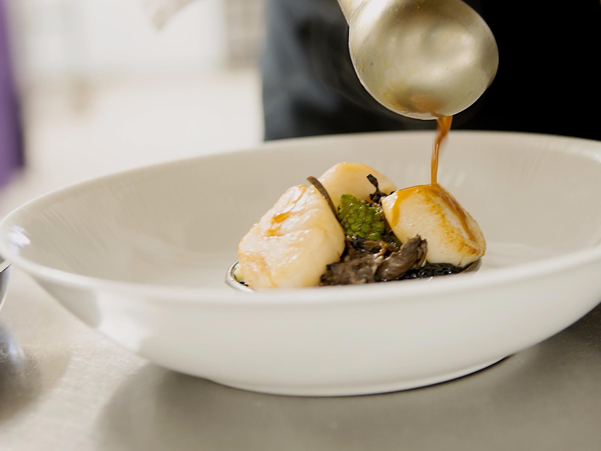 Logis Hotel De France Restaurant Le Lucullus Монморійон Екстер'єр фото