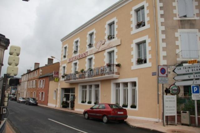 Logis Hotel De France Restaurant Le Lucullus Монморійон Екстер'єр фото